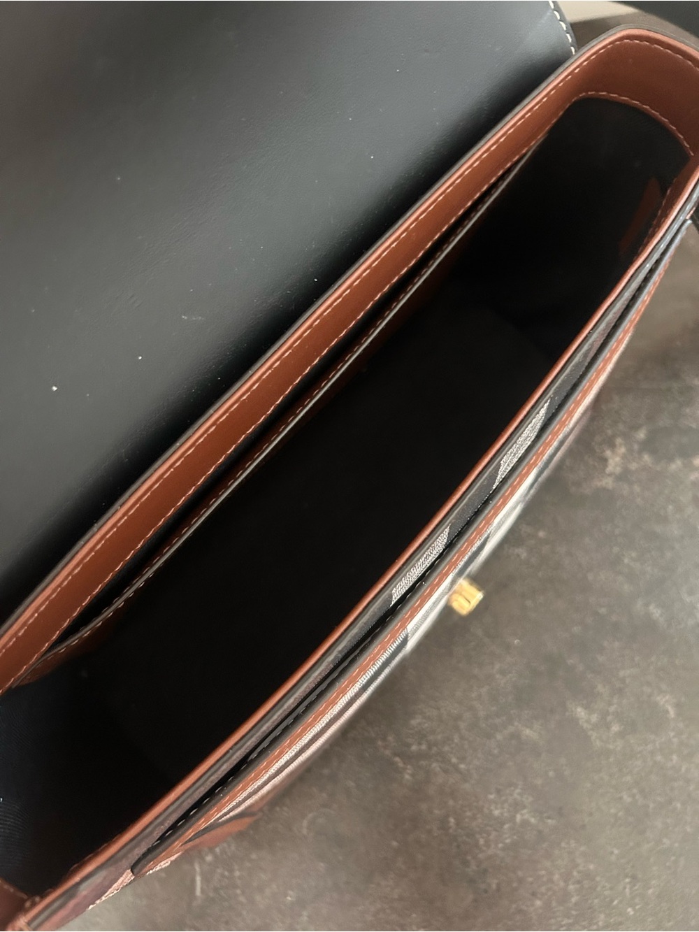 Burberry Note Giant Check E Canvas Crossbody - Picture 6 of 7